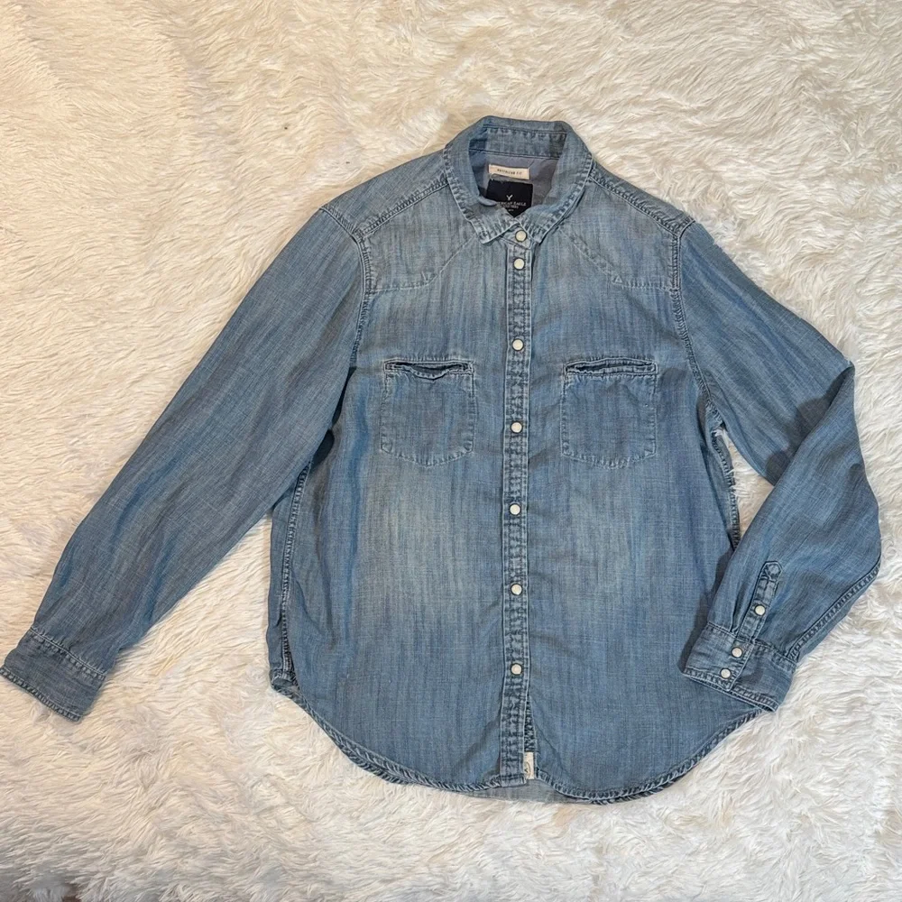 American Eagle Outfitters Light Blue Boyfriend Fit Shirt - Picture 1 of 8